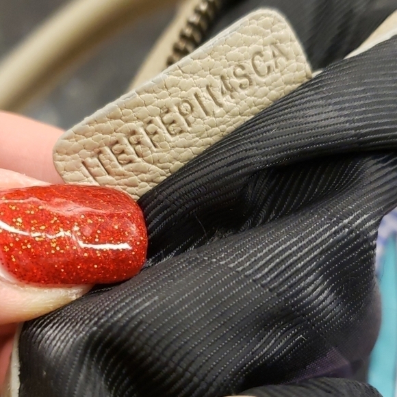 Burberry leather large tote /traveler.💯Authentic - Picture 9 of 16